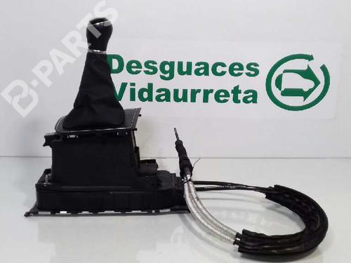 manual-gearbox-selector-vw-touran-5t1-20-tdi-2015-7438124 main image