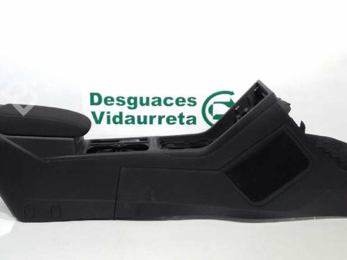 armrest-center-console-vw-touran-5t1-20-tdi-2015-7161319 main image