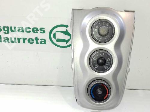 AC Styreenhet / Manøvreringsenhet TOYOTA YARIS (_P9_) [2005-2014]  2712076