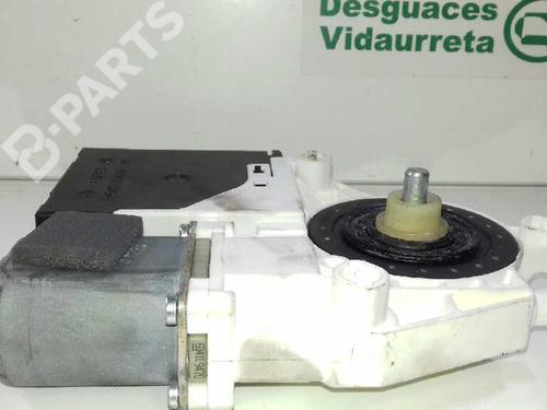 Used Right front window motor AUDI A3 (8P1) 2.0 FSI (150 hp) 3351934