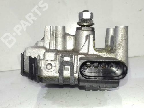 Used Front wiper motor AUDI A4 B7 (8EC) 2.0 TDI 16V (140 hp) 4736160