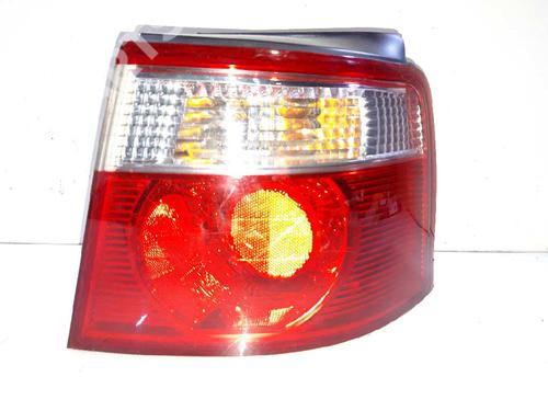 Used Right taillight KIA CARENS II MPV (FJ) 2.0 CRDi (113 hp) 4905411