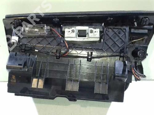 Handskerum BMW 3 (E90) 320 d (177 hp) 4973097