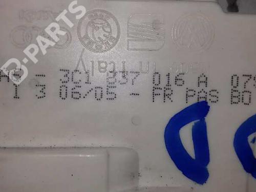 Højre fortil lås VW PASSAT B6 (3C2) 1.9 TDI (105 hp) 5097977