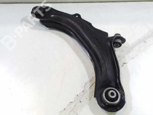 Used Right front suspension arm RENAULT CAPTUR I (J5_, H5_) 0.9 TCe 90 (90 hp) 5228263