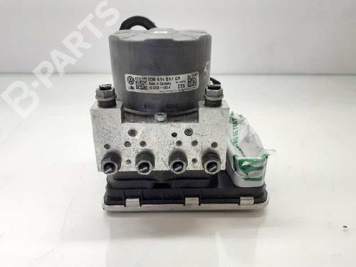 Used ABS pump VW GOLF VII (5G1, BQ1, BE1, BE2) 1.5 TSI (150 hp) 5274148
