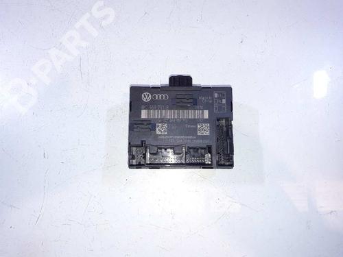 Used Comfort control module AUDI A4 B8 (8K2) 2.7 TDI (190 hp) 5276514