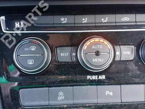 Right front door panel VW TOURAN (5T1) 2.0 TDI | BP5933760C59  - Image 12