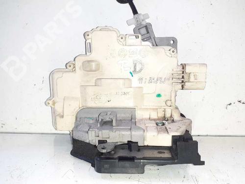 Rear right lock VW PASSAT B6 (3C2) 1.9 TDI | BP5868576C99 