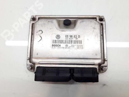 Calculateur moteur (ecu) VW GOLF IV (1J1) [1997-2008]  5875911