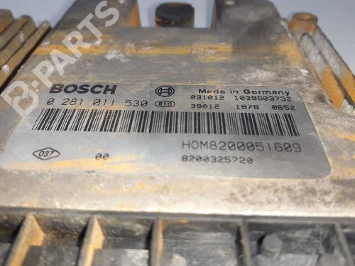Used Engine control unit (ECU) RENAULT TRAFIC II Van (FL) [2001-2025]  6102633