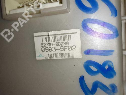 Used Fuse box TOYOTA YARIS (_P9_) 1.0 VVT-i (KSP90_, KSP90R) (69 hp) 6129501