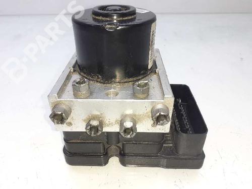 Used ABS pump RENAULT TWINGO II (CN0_) 1.5 dCi 75 (75 hp) 6151870