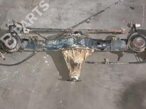 Used Rear axle MITSUBISHI PAJERO III (V7_W, V6_W) [1999-2007]  8081784