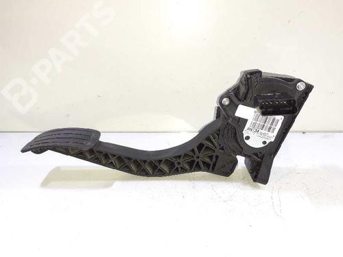 Pedal PEUGEOT 308 II (LB_, LP_, LW_, LH_, L3_) 1.6 HDi (92 hp) 8192386