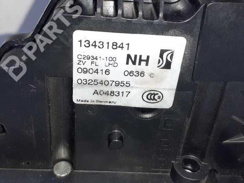 Venstre foran lås OPEL CORSA E (X15) 1.4 (08, 68) (75 hp) 8309919