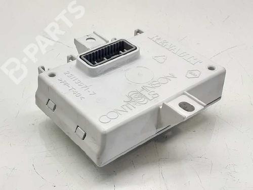 Used Electronic module RENAULT KOLEOS I (HY_) 2.0 dCi 4x4 (HY0K) (150 hp) 8314996