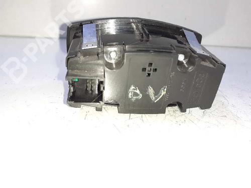 Used Headlight switch FORD FOCUS III 1.6 TDCi (95 hp) 8359534