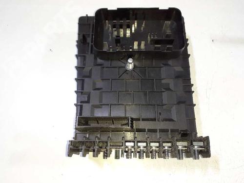 Used Fuse box VW GOLF VI (5K1) 1.6 TDI (105 hp) 8600393