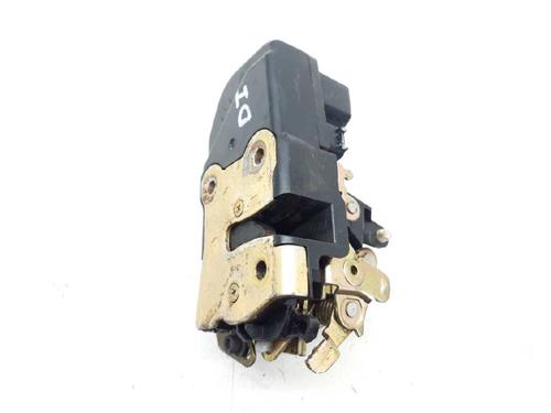 Used Front left lock CHRYSLER VOYAGER IV (RG, RS) 2.5 CRD (141 hp) 8642407