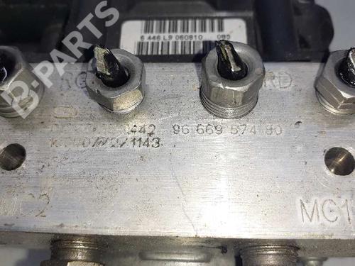 Used ABS pump PEUGEOT 308 I (4A_, 4C_) 1.6 THP 16V (156 hp) 8674815