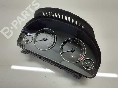 Used Instrument cluster BMW 5 Touring (F11) 520 d (163 hp) 9077617