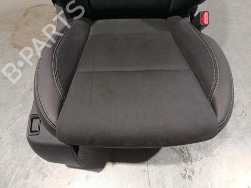 Right front seat MERCEDES-BENZ X-CLASS (470) X 250 d (470.230) | BP40107261C16 - Image 2