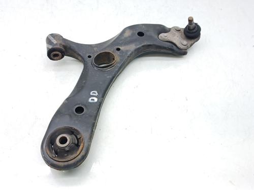 Used Right front suspension arm TOYOTA AURIS (_E18_) 1.8 Hybrid (ZWE186_, ZWE186R) (136 hp) 32043511