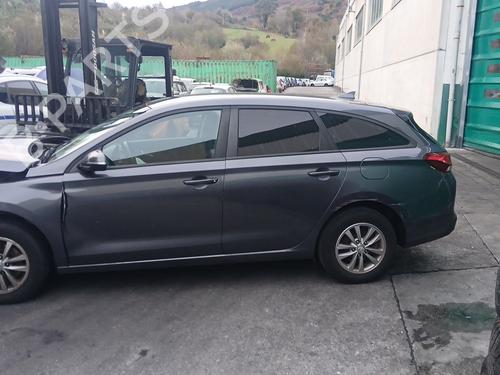 Steering wheel HYUNDAI i30 Estate (PDE) 1.6 CRDi | BP36033900C49 - Image 11