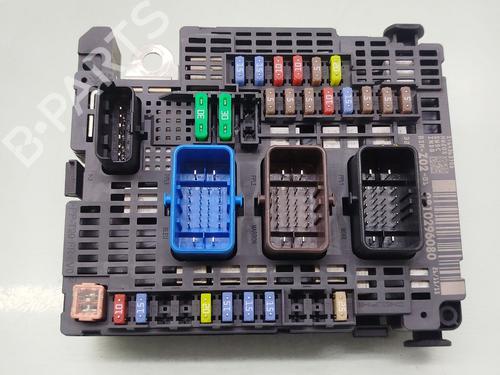 Used Fuse box Fuse box CITROËN C4 II (NC_) 1.6 BlueHDi 100 (99 hp) 35800925 35800925