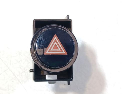Warning switch TOYOTA AURIS (_E18_) 1.8 Hybrid (ZWE186_, ZWE186R) | BP32043601I22 - Image 2