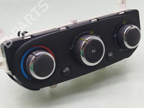 Used Climate control Climate control 38325813 38325813