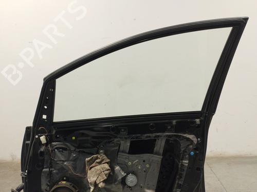 Right front door MITSUBISHI GRANDIS (NA_W) 2.0 DI-D (NA8W) | BP30790726C3