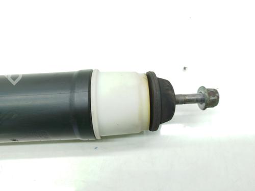 Right rear shock absorber RENAULT CLIO IV (BH_) 1.5 dCi 90 | BP18418821M19 