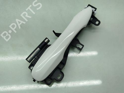 front-right-exterior-door-handle-toyota-yaris-_p21_-_pa1_-_ph1_-2020-34186343 main image