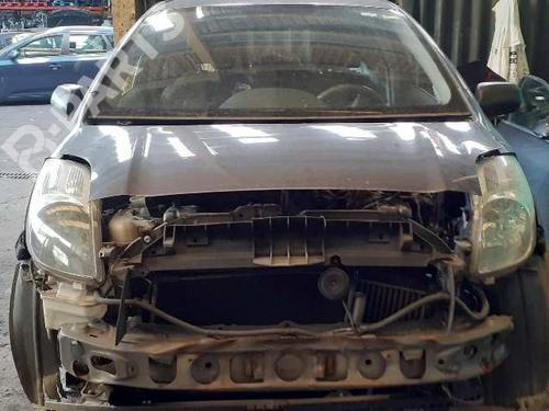 Lève-vitre avant droit TOYOTA YARIS (_P9_) 1.4 D-4D (NLP90_, NLP90R) | BP5942561C23 