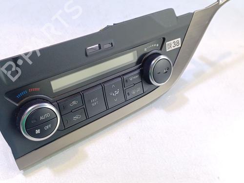 AC Styreenhet / Manøvreringsenhet TOYOTA AURIS (_E18_) 2.0 D-4D (ADE186_, ADE186R) | BP29977348I5