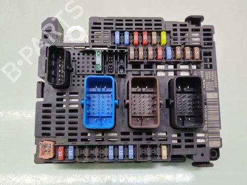 Used Fuse box Fuse box 38302302 38302302