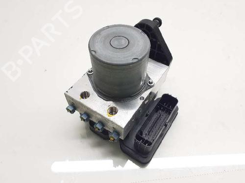 Used ABS pump MERCEDES-BENZ VITO Van (W447) [2014-2025]  13048159