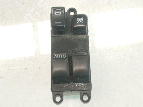 Pulsantiera anteriore sinistra Pulsantiera anteriore sinistra NISSAN PATROL GR V Wagon (Y61) 3.0 DTi (160 hp) 37239400 37239400