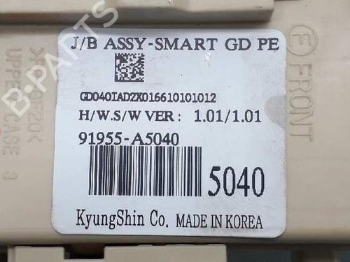 Fuse box HYUNDAI i30 (GD)  | BP13211242E1 