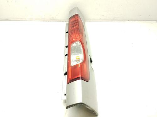 Used Right taillight NISSAN PRIMASTAR Bus (X83) dCi 120 (114 hp) 32240389
