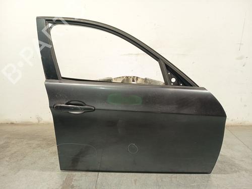 Dør høyre foran Dør høyre foran BMW 3 (E90) 318 d (143 hp) 37233742 37233742