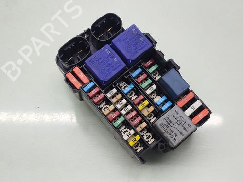 fuse-box-renault-scenic-iii-jz01_-2008-2009-2010-2011-2012-2013-2014-2015-2016-32258997 main image