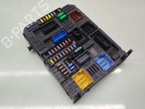 Used Fuse box OPEL GRANDLAND / GRANDLAND X (A18, P1UO) 1.2 (75) (131 hp) 29422984
