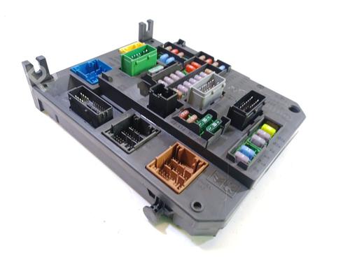 Used Fuse box CITROËN C4 II (NC_) 1.6 HDi 115 (114 hp) 18829693