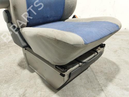 Right front seat VW TRANSPORTER T4 Bus (70B, 70C, 7DB, 7DK, 70J, 70K, 7DC, 7DJ) 2.5 TDI | BP29544778C16 