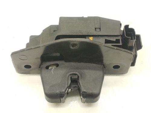 Fechadura da mala PEUGEOT 3008 II SUV (MC_, MR_, MJ_, M4_) 1.5 BlueHDi 130 (131 hp) 31832084