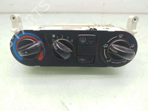 Used Climate control NISSAN TERRANO II (R20) 2.7 TD 4WD (101 hp) 28693135