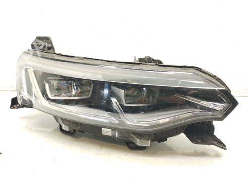 Phare droit RENAULT TALISMAN (LP_) 1.6 dCi 130 (130 hp) 31886061